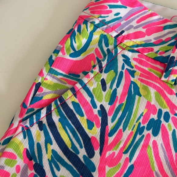 Lily Pulitzer Women Callahan Shorts in Palm Reader Size 2 - Picture 8 of 10